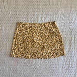 Forever 21 yellow floral skirt w/ zipper, Size L